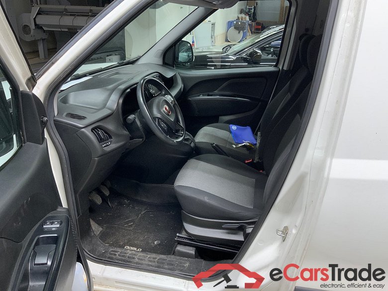 Doblo Cargo / Pritsche SX Maxi Kasten 1.6 Multijet 74KW MT6 E6 #4