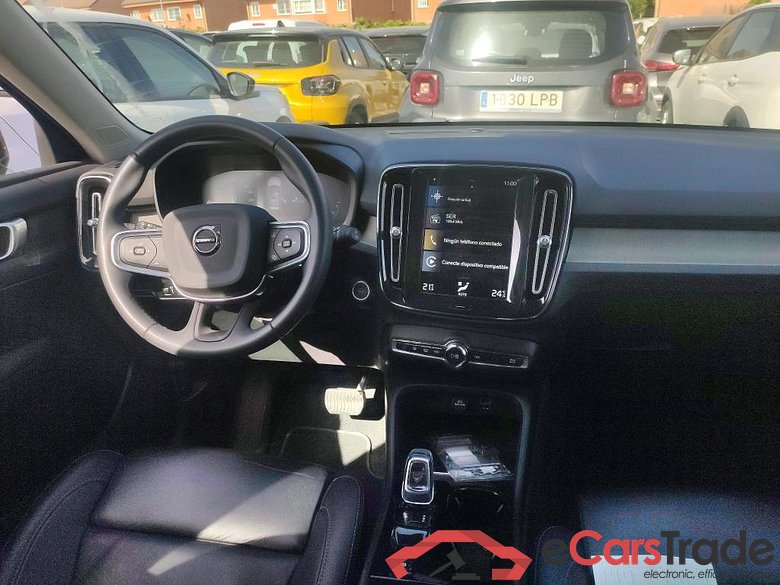 VOLVO XC40 / 2017 / 5P / todoterreno 1.5 T5 Twin Recharge Inscription Auto #3