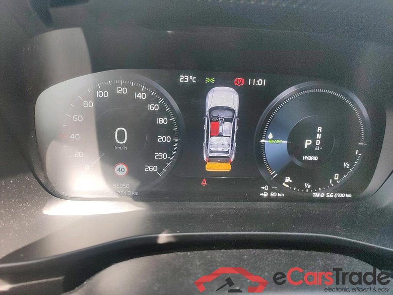 VOLVO XC40 / 2017 / 5P / todoterreno 1.5 T5 Twin Recharge Inscription Auto #4