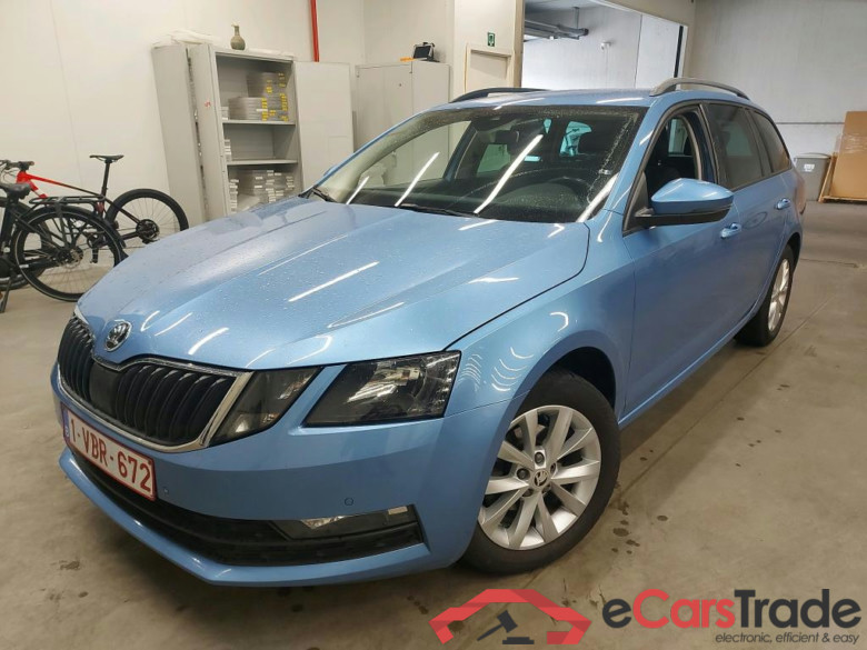 SKODA - SKO OCTAVIA COMBI CRTDI 115PK DSG 7 GreenTec Ambition & Pack Safety & Heated Seats & GPS & Adaptive Cruise & Comfort & Look Pack #1