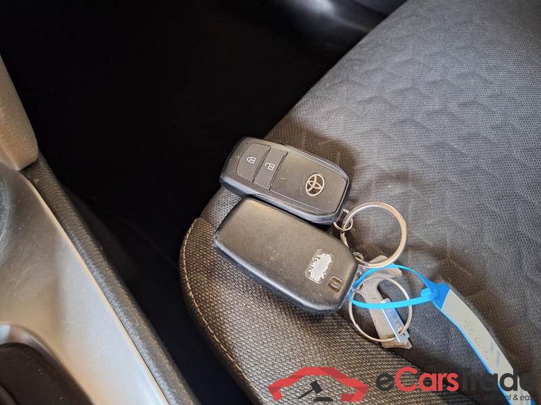 TOYOTA YARIS CROSS / 2021 / 5P / SUV 1.5H (116 CV) E-CVT BUSINESS (AUTOCARRO) #6