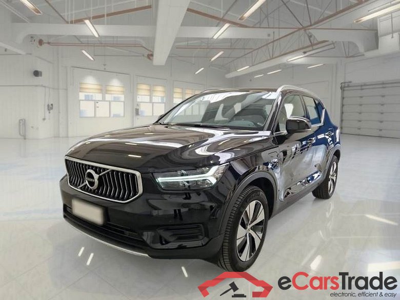 VOLVO XC40 / 2017 / 5P / SUV T4 PLUG-IN HYBRID AUTO RECH INSCRIP EXPR