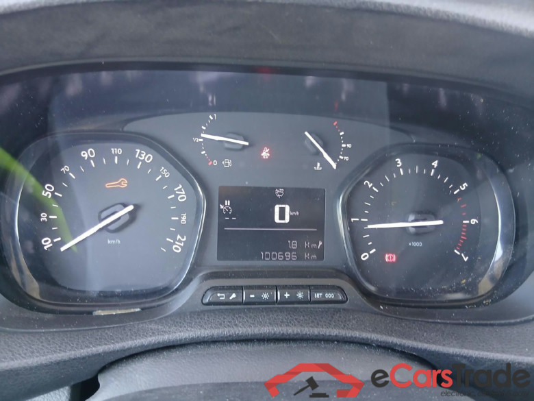 PEUGEOT Expert 1.5 BlueHDi 120 Standard #4