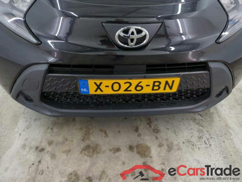 TOYOTA Aygo X 1.0 VVT-i MT Play #4