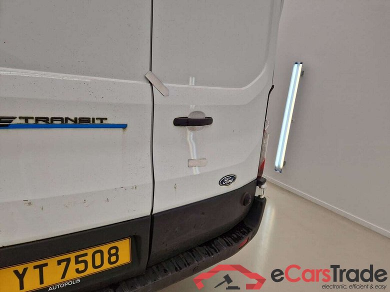 FORD TRANSIT 68KWH ELECTRIC TREND #6