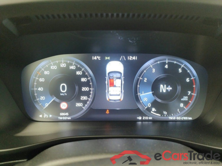 Volvo XC40 T3 Momentum Pro 5d #6