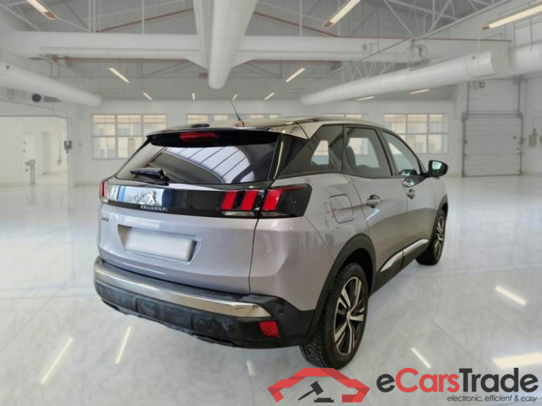 PEUGEOT 3008 / 2016 / 5P / SUV BLUEHDI 130 EAT8 SeS ALLURE #2