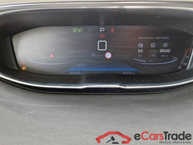 PEUGEOT 3008 / 2016 / 5P / SUV BLUEHDI 130 EAT8 SeS ALLURE #4