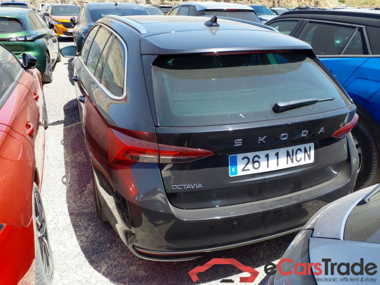 SKODA Octavia 2.0 TDI 110 kW (150CV) DSG 7 vel AutomÃ¡tico Combi Design #2