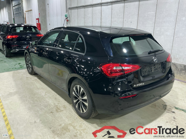 MERCEDES-BENZ A-CLASS 2.0 A 200 D DCT #3