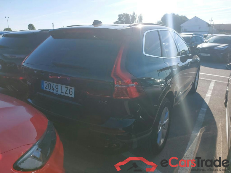 VOLVO XC60 2.0 B4 D Core 200 CV #2