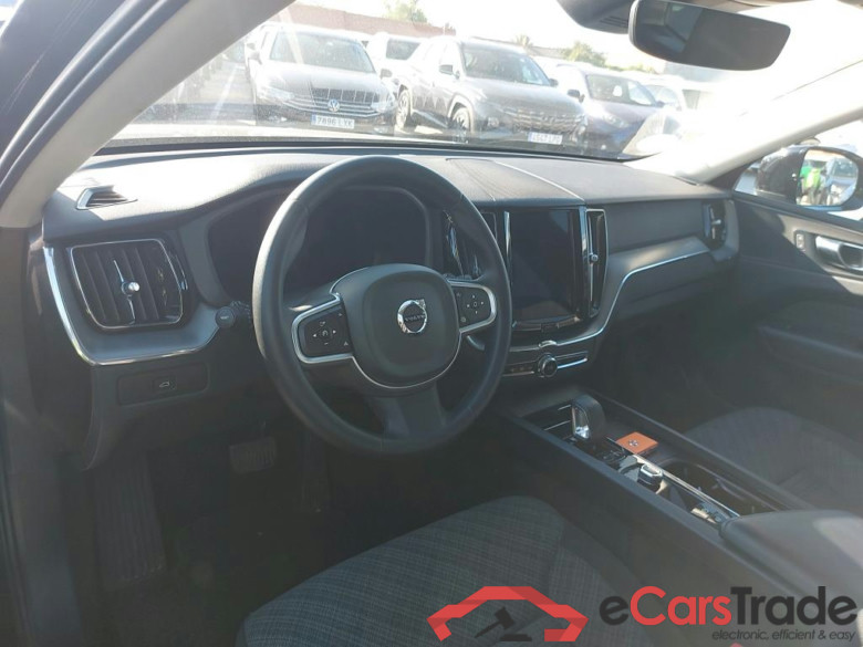 VOLVO XC60 2.0 B4 D Core 200 CV #3