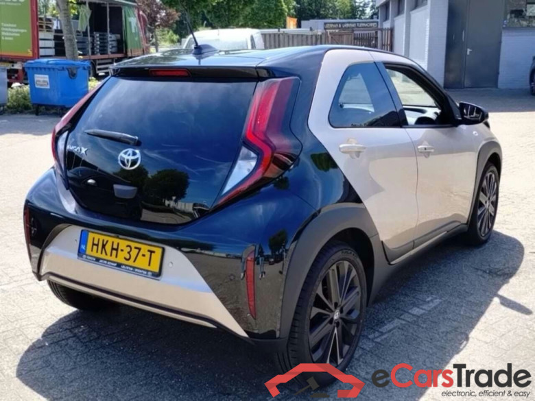 TOYOTA Aygo X 1.0 VVT-i S-CVT Premium #4