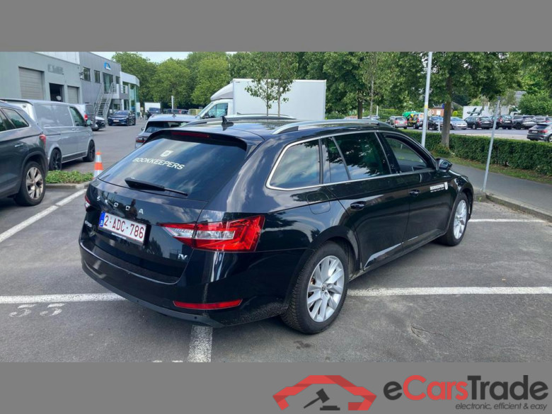 SKODA Superb Combi PHEV 1.4 TSI Style DSG (160 kW) #3