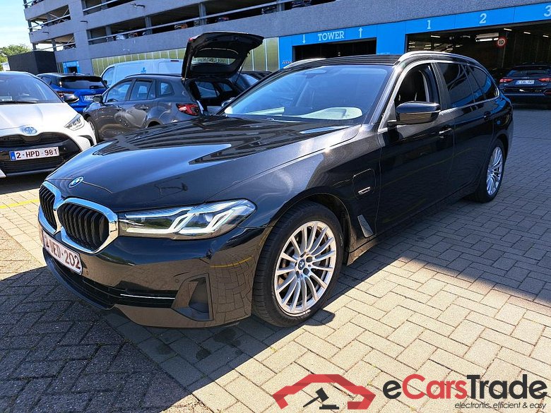 BMW - BMW 5 TOURING 530e 292PK Business Edition With Dakota Heated Leather Seats & Safety Pack & Driving Assistant Professional & Parking Assistant Pack  * HYBRID *
