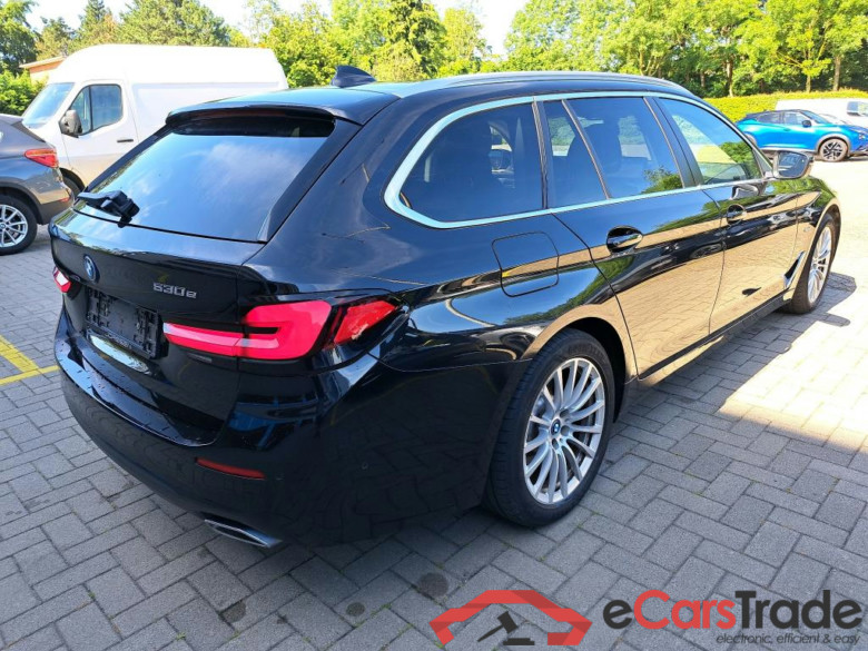 BMW - BMW 5 TOURING 530e 292PK Business Edition With Dakota Heated Leather Seats & Safety Pack & Driving Assistant Professional & Parking Assistant Pack  * HYBRID * #2