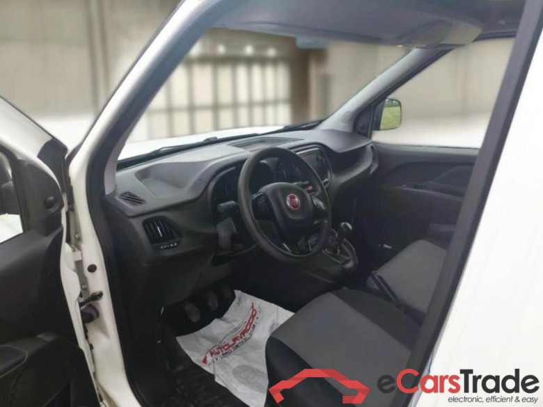 FIAT DOBLÒ CARGO / 2014 / 4P / VETT. FURGONATA CH1 LOUNGE 1.6 MJET 105CV E6D-F SeS #3