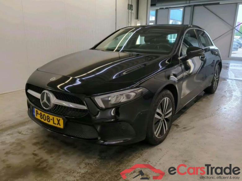 MERCEDES-BENZ A-klasse 250 e Bns Sol Luxury #1