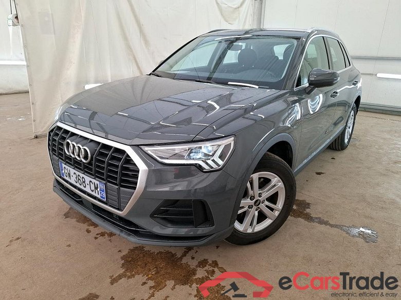 AUDI Q3 / 2018 / 5P / SUV 45 TFSI E 245 S TRONIC BUSINESS LINE