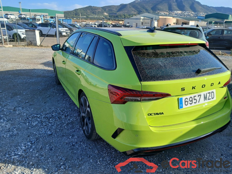 SKODA Octavia RS 2.0 TSI 195 kW (265CV) DSG 7 vel AutomÃ¡tico Combi #2