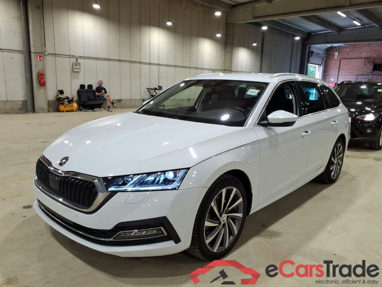 SKODA OCTAVIA COMBI 1.4 TSI PHEV 150KW DSG CLEVER+ #1