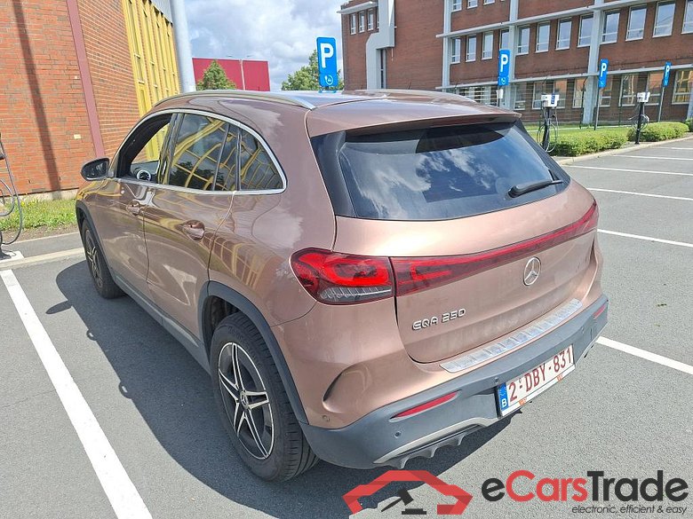 MERCEDES-BENZ EQA BEV 67KWH EQA 250 AMG LINE #3