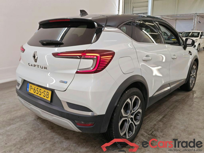 Renault Captur E-TECH Plug-in Hybrid 160 Intens 5d #2