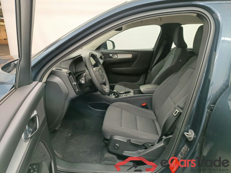 VOLVO XC40 1.5 T4 PHEV 129hp Inscription Expression 5d #3