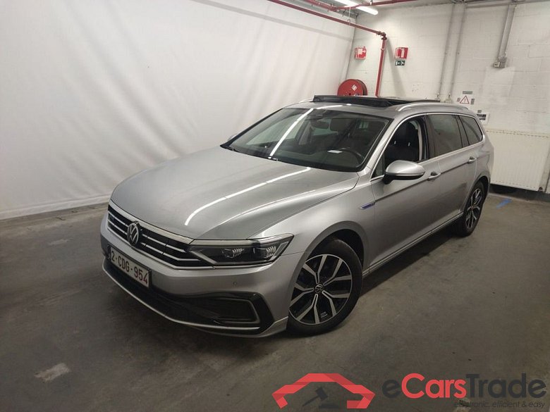Volkswagen Passat Variant 1.4 TSI DSG6 GTE Business 5d
