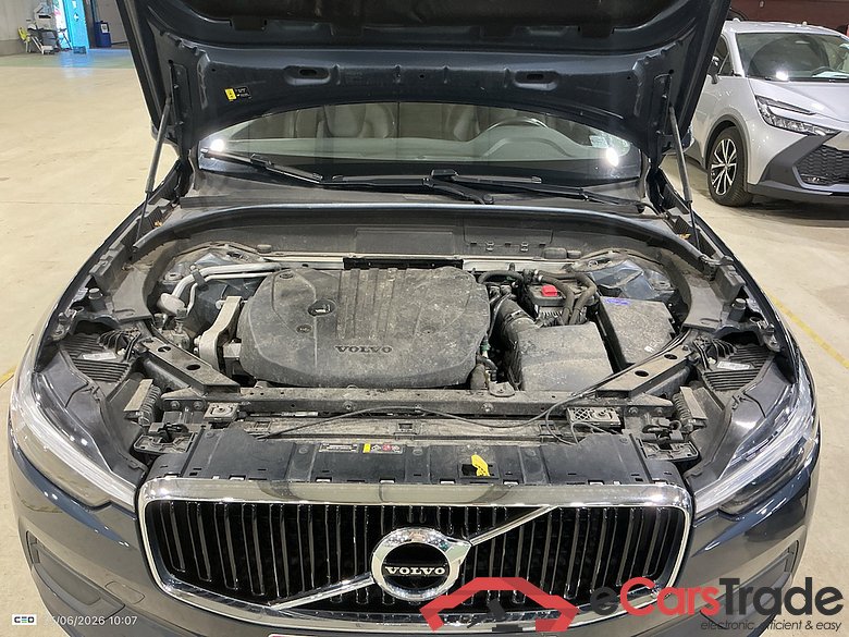 VOLVO XC60 - 2017 2.0 B4 MHEV Momentum Pro Geartronic #6