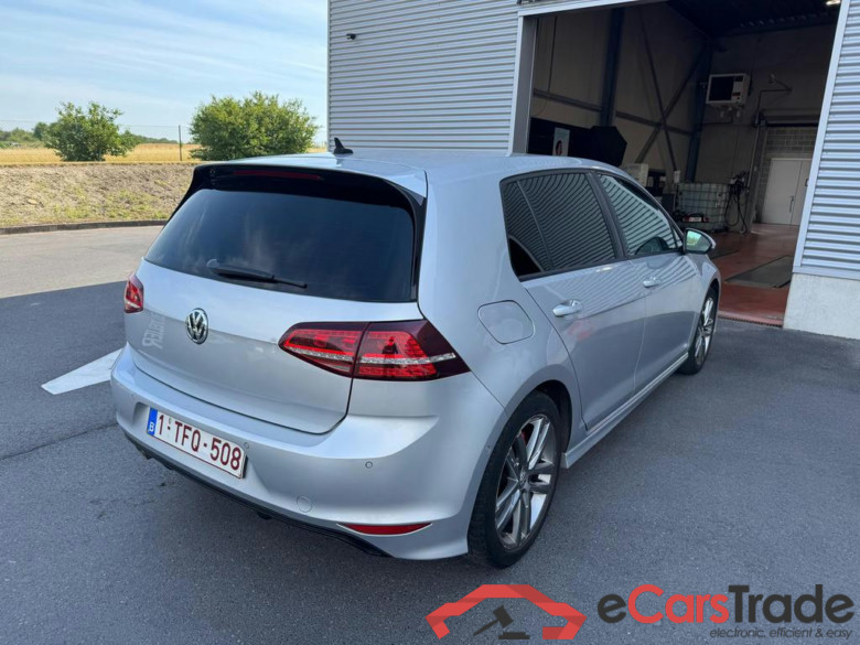 VOLKSWAGEN Golf VII Golf  Highline 1.6 TDI BlueMotion Technology 81 kW (110 ch) 5 vitesses manuel #4