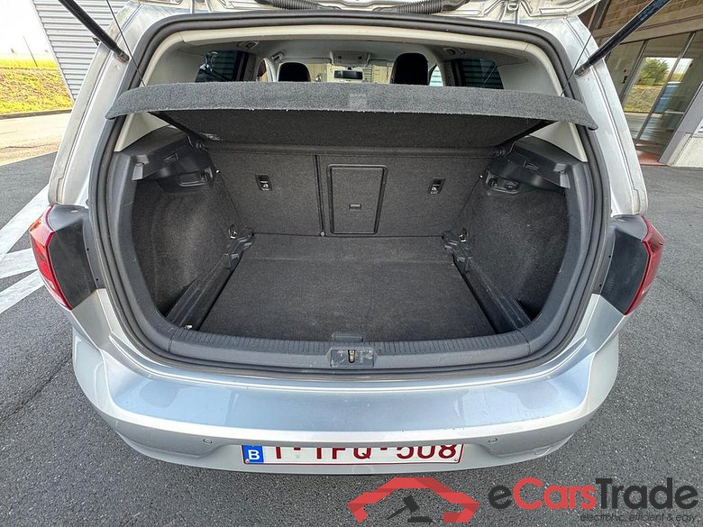 VOLKSWAGEN Golf VII Golf  Highline 1.6 TDI BlueMotion Technology 81 kW (110 ch) 5 vitesses manuel #6