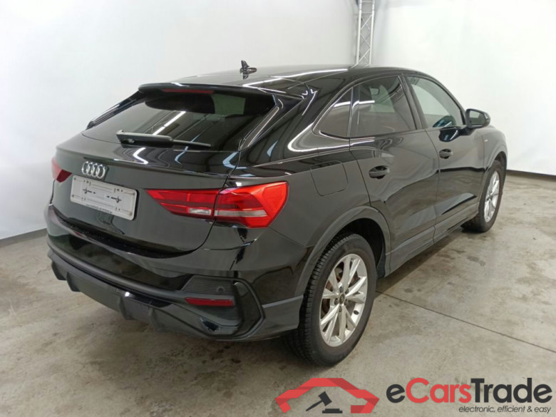 Audi Q3 Sportback 45 TFSI e S tronic S Line 5d #2