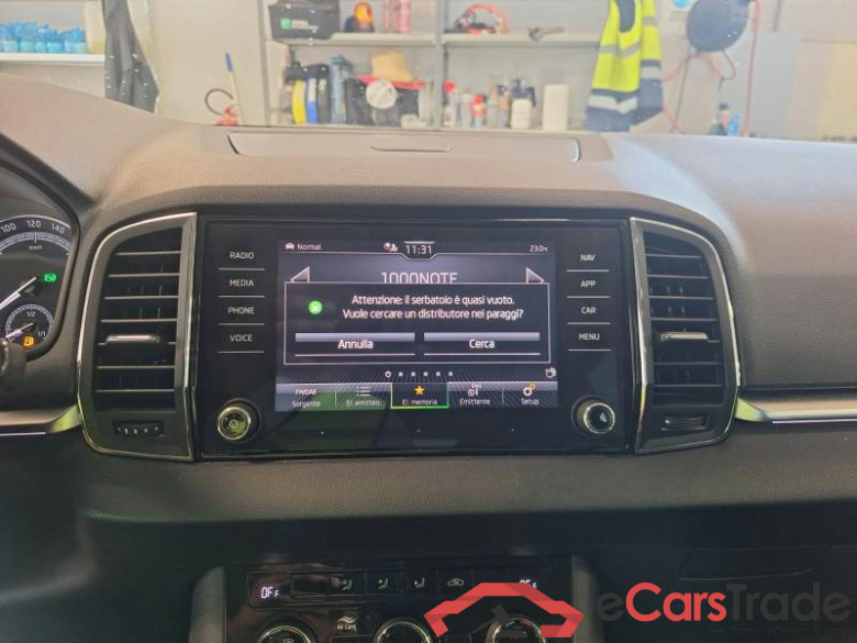 SKODA KAROQ / 2017 / 5P / SUV 2.0 TDI 110KW EVO SCR STYLE DSG 4WD #4