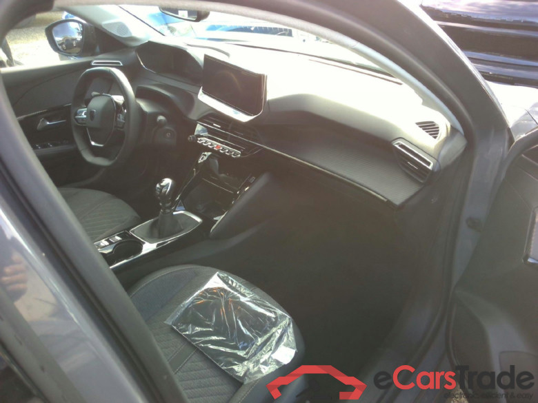 Peugeot 208 Allure 1.2L 100 S&S BVM6 #3