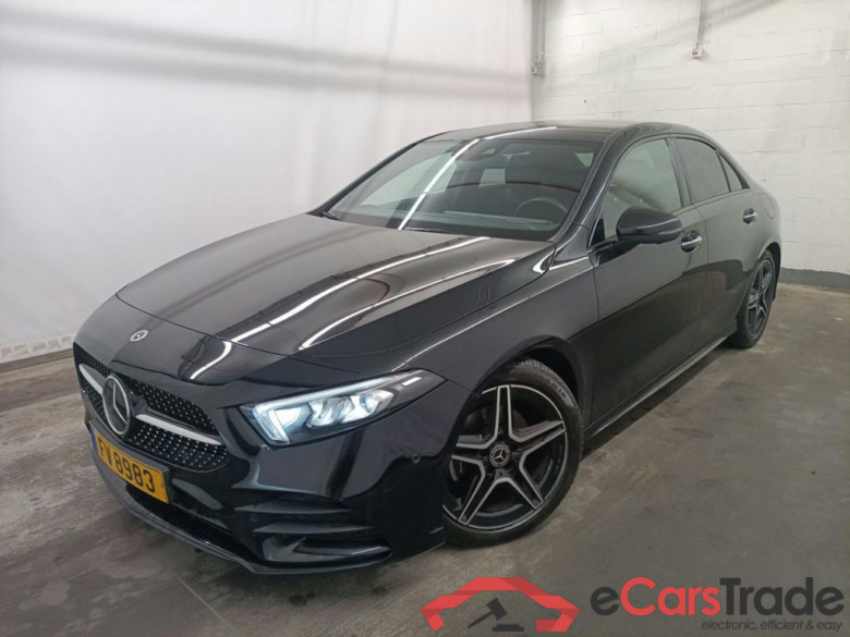 MERCEDES CLASSE A DIESEL (W177) A 200 d 150hp AMG Line 5d #1