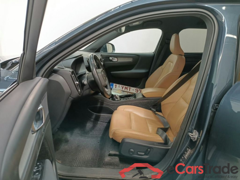 Volvo XC40 B4 AWD Geartronic Inscription 5d #3