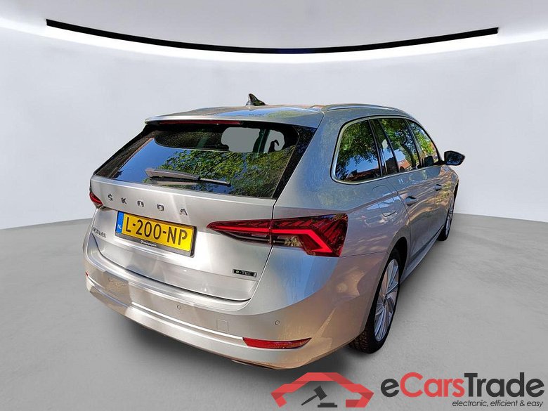 SKODA Octavia Combi 110 kW #6