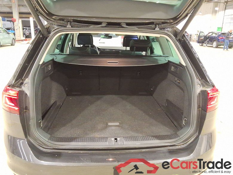 VOLKSWAGEN PASSAT VARIANT 2.0 TDI 90KW MSQ VARIANT ELEGANCE BUSINE #3