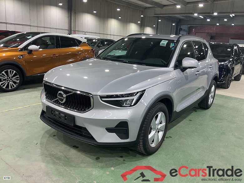 VOLVO XC40 1.5 T2 ESSENTIAL AUTO #1