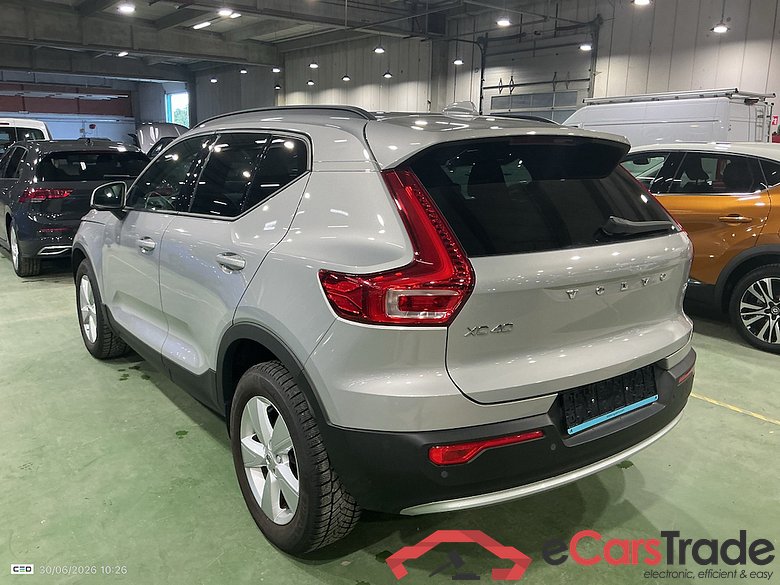 VOLVO XC40 1.5 T2 ESSENTIAL AUTO #3