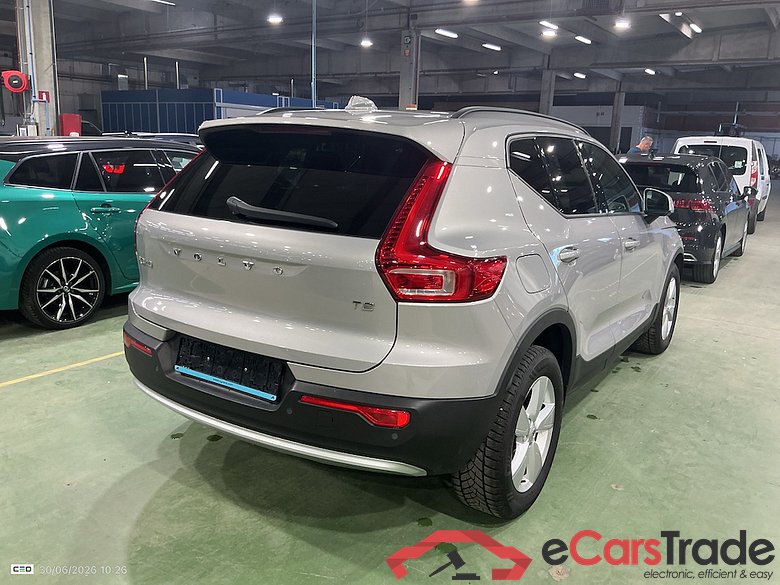 VOLVO XC40 1.5 T2 ESSENTIAL AUTO #4