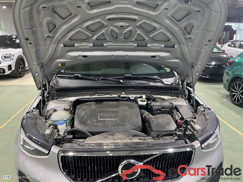 VOLVO XC40 1.5 T2 ESSENTIAL AUTO #6