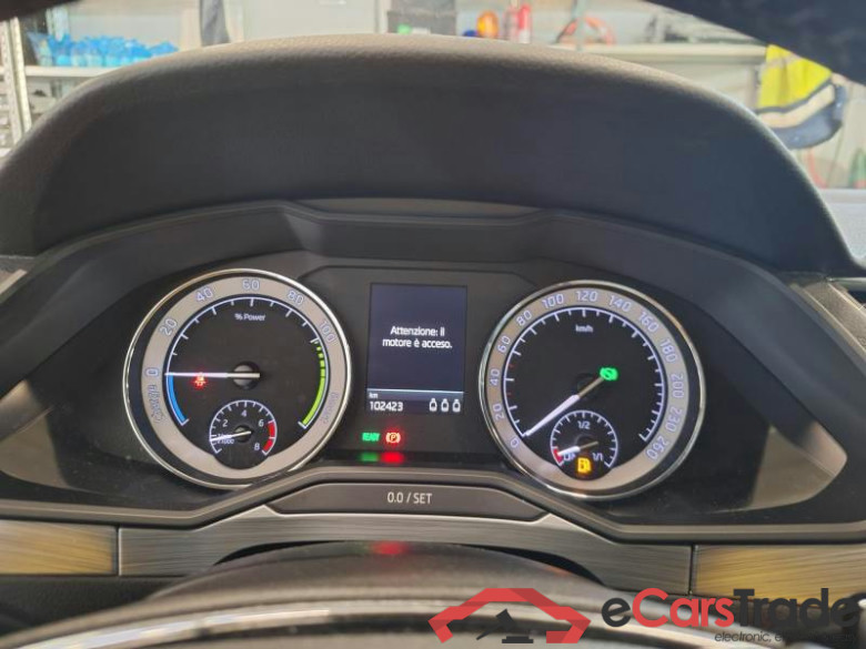 SKODA SUPERB WAGON / 2019 / 5P / STATION WAGON 1.4 TSI PLUG-IN HYBRYD EXECUTIVE DSG #4