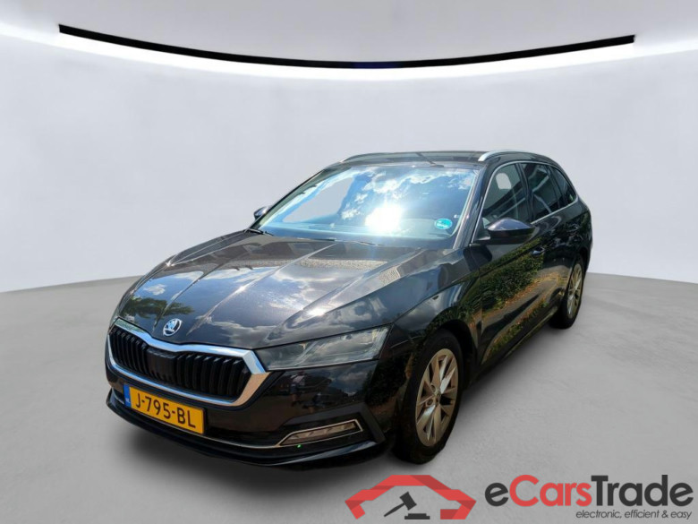 SKODA Octavia Combi 110 kW #1