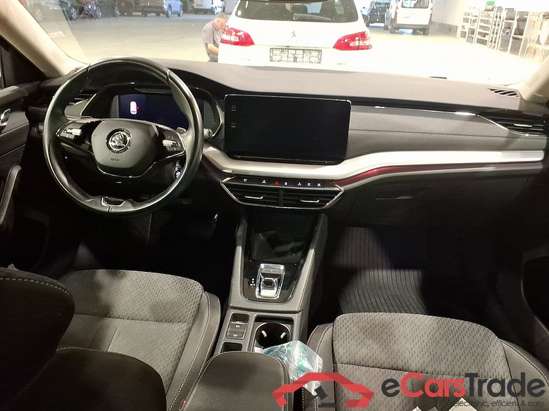 SKODA OCTAVIA COMBI 2.0 CRTDI 110KW DSG7 STYLE #6