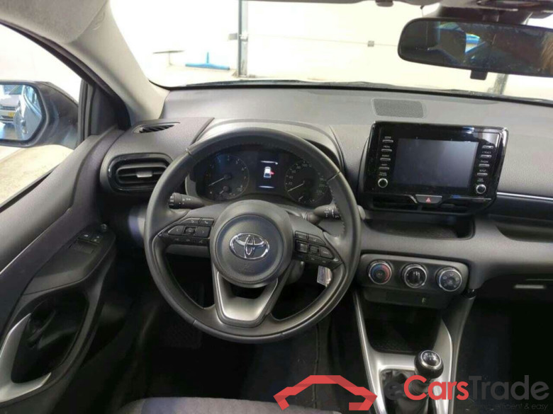 TOYOTA Yaris 1.5 VVT-i Active #3