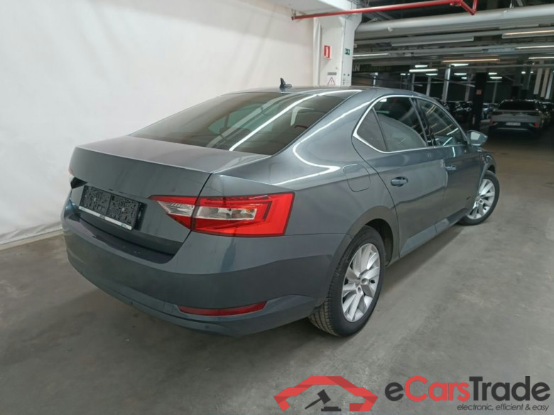 Skoda Superb 2.0 CRTDI 90kW DSG7 Style 5d #2