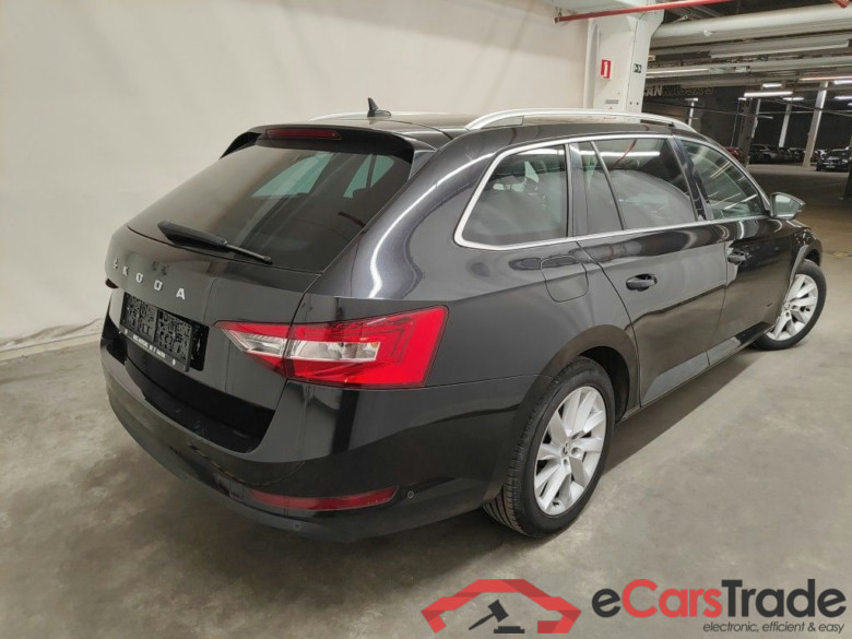 Skoda Superb Combi 1.4 TSI iV 160kW DSG6 Style 5d #2