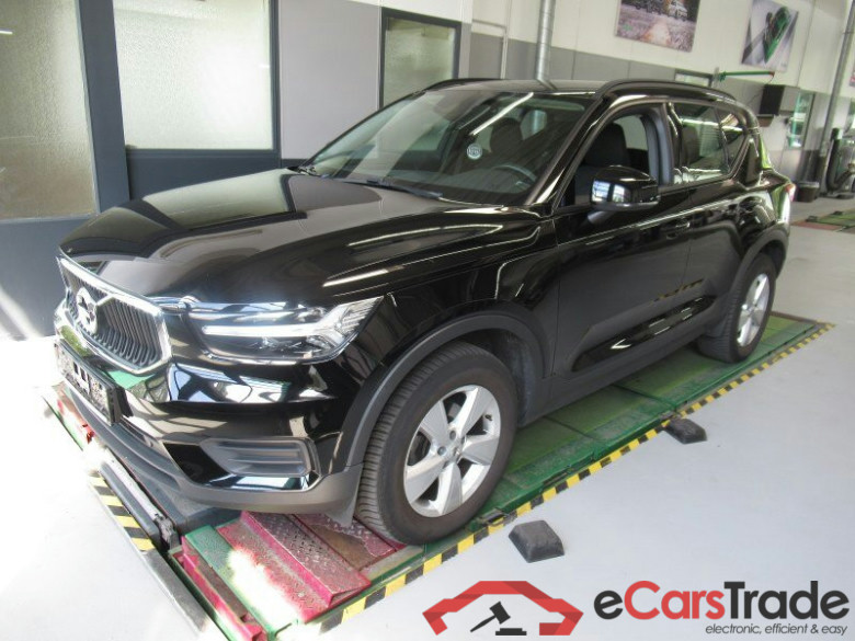 Volvo XC40 (2017->) DE - SUV5 T3 2WD EU6d, Momentum Core, 2020 - 2022